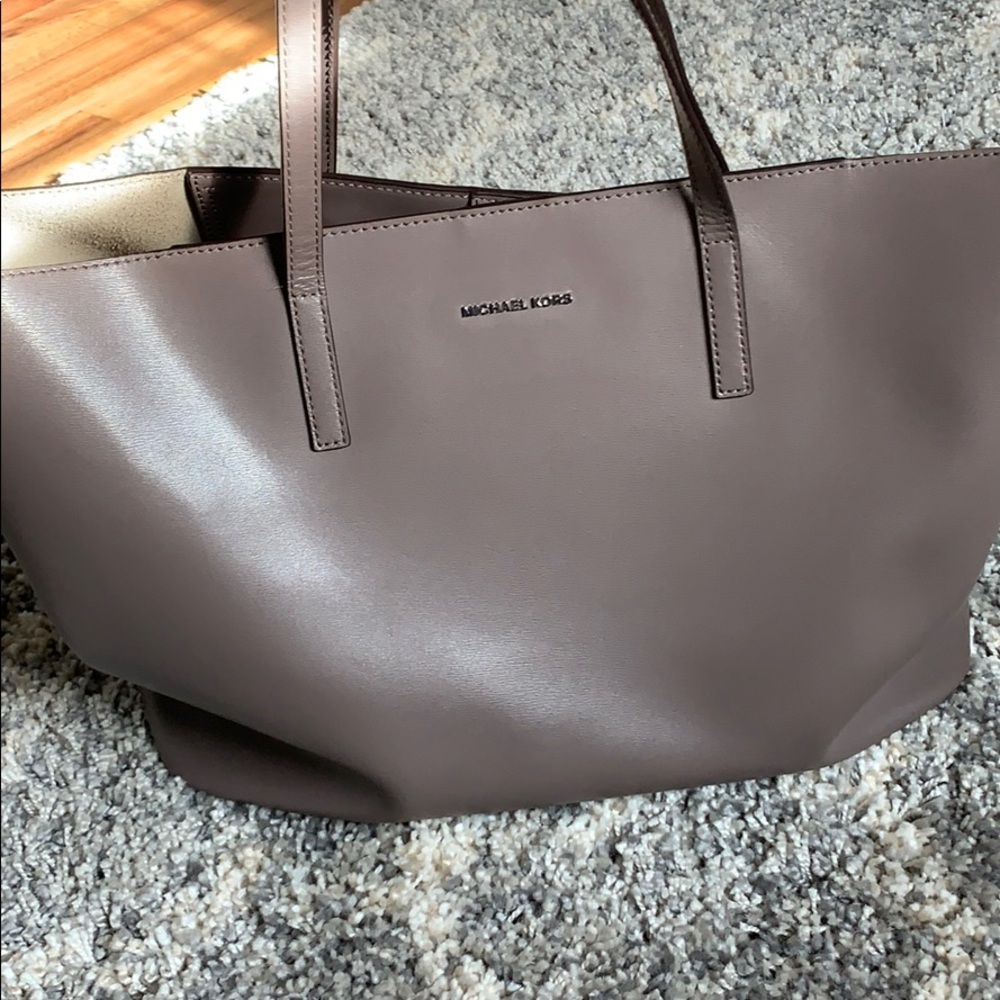 SALE!!!!! Michael Kors large gray tote bag!